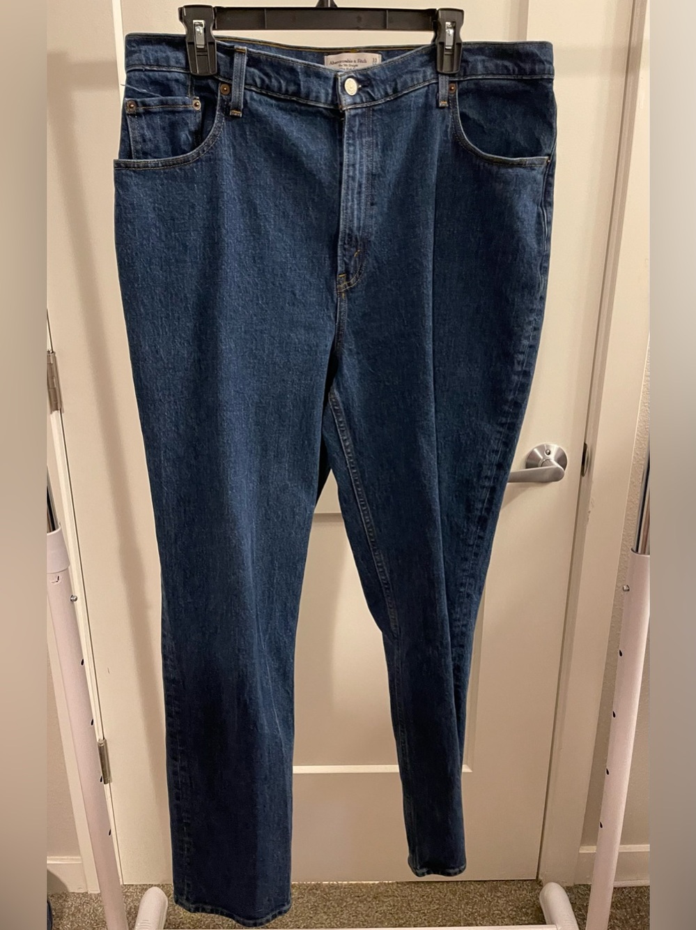 Abercrombie Curve Love 90s Straight Ultra High Rise Jeans 33 16L Dark Wash